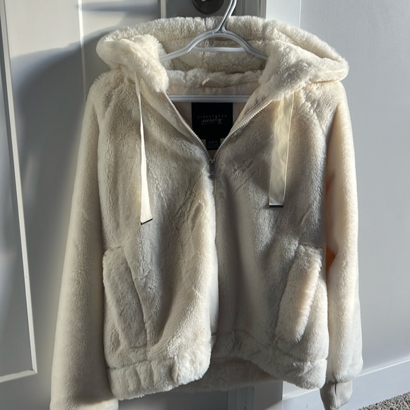 Sherpa Jacket - Picture 1 of 2